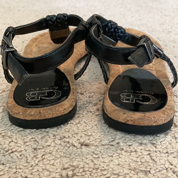 Gianni Bini Black Sandals - Picture 2 of 4